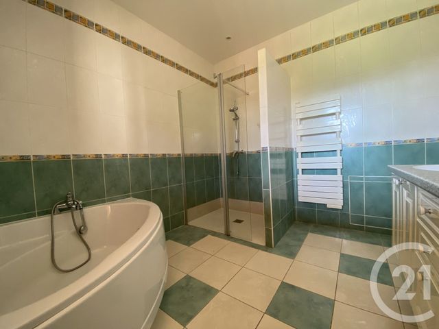 maison à vendre - 10 pièces - 205.0 m2 - MONTREVAULT SUR EVRE - 49 - PAYS-DE-LOIRE - Century 21 Iméo