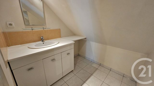 Appartement F1 bis à louer - 2 pièces - 26.0 m2 - ST MARS LA JAILLE - 44 - PAYS-DE-LOIRE - Century 21 Iméo