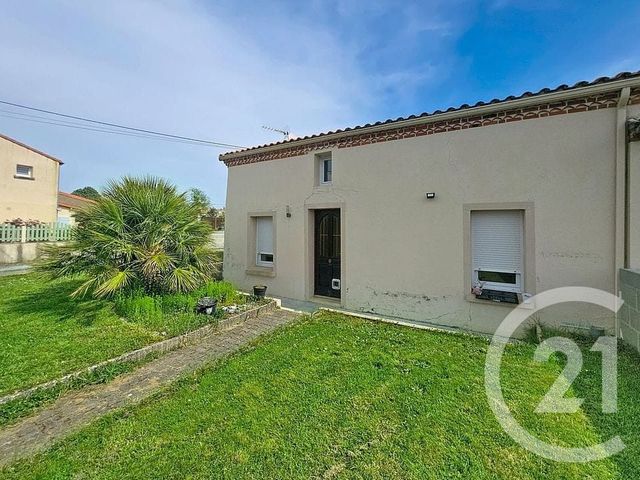 maison à vendre - 6 pièces - 130.0 m2 - MONTREVAULT SUR EVRE - 49 - PAYS-DE-LOIRE - Century 21 Iméo