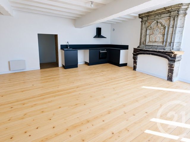 Appartement à louer - 3 pièces - 80.0 m2 - SEGRE EN ANJOU BLEU - 49 - PAYS-DE-LOIRE - Century 21 Iméo