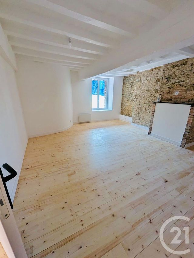 Appartement à louer - 3 pièces - 80.0 m2 - SEGRE EN ANJOU BLEU - 49 - PAYS-DE-LOIRE - Century 21 Iméo