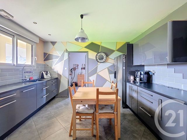 maison à vendre - 8 pièces - 167.0 m2 - ST JULIEN DE VOUVANTES - 44 - PAYS-DE-LOIRE - Century 21 Iméo